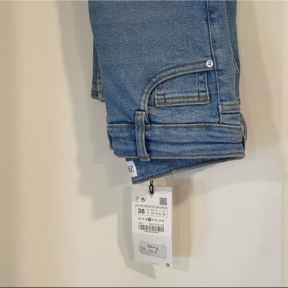 Zara Skinny Jeans - Picture 2 of 2